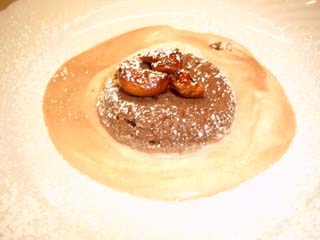 Kastanienpudding mit Nusssauce