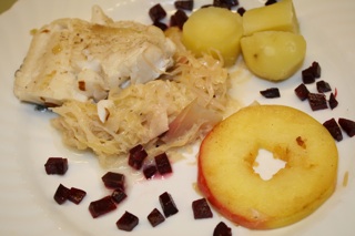 Noch keiGedünsteter Kabeljau auf Apfelrahmsauerkraut