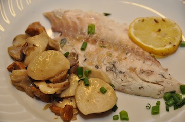 Dorade mit Steinpilzen und Pfifferlingen