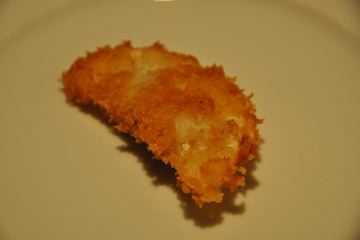Frittierte Sellerietaschen mit Tomaten und Knoblauch
