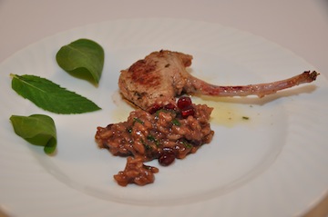 Risotto mit Granatapfel und Lammstielkotelletts