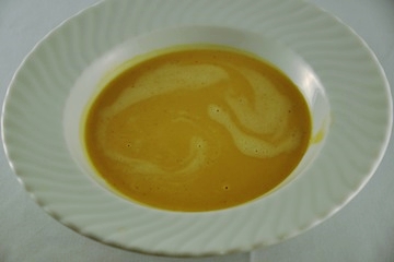 Grünes Curyschaum-Süppchen