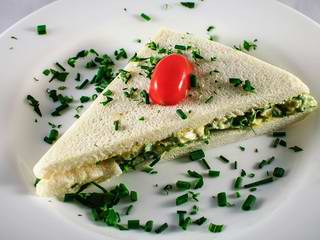Tramezzini mit Salat und Remoulade

