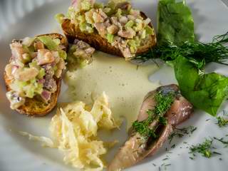 Matjes-Tatar mit Fenchel und Kräutern