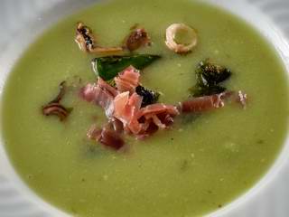 Palbohnensuppe mit Pimientos