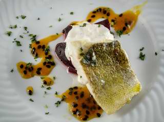 Zanderfilet mit Rote-Bete-Sauce 