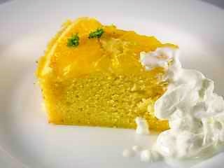 Orangen-Grieß-Kuchen mit Fenchel  